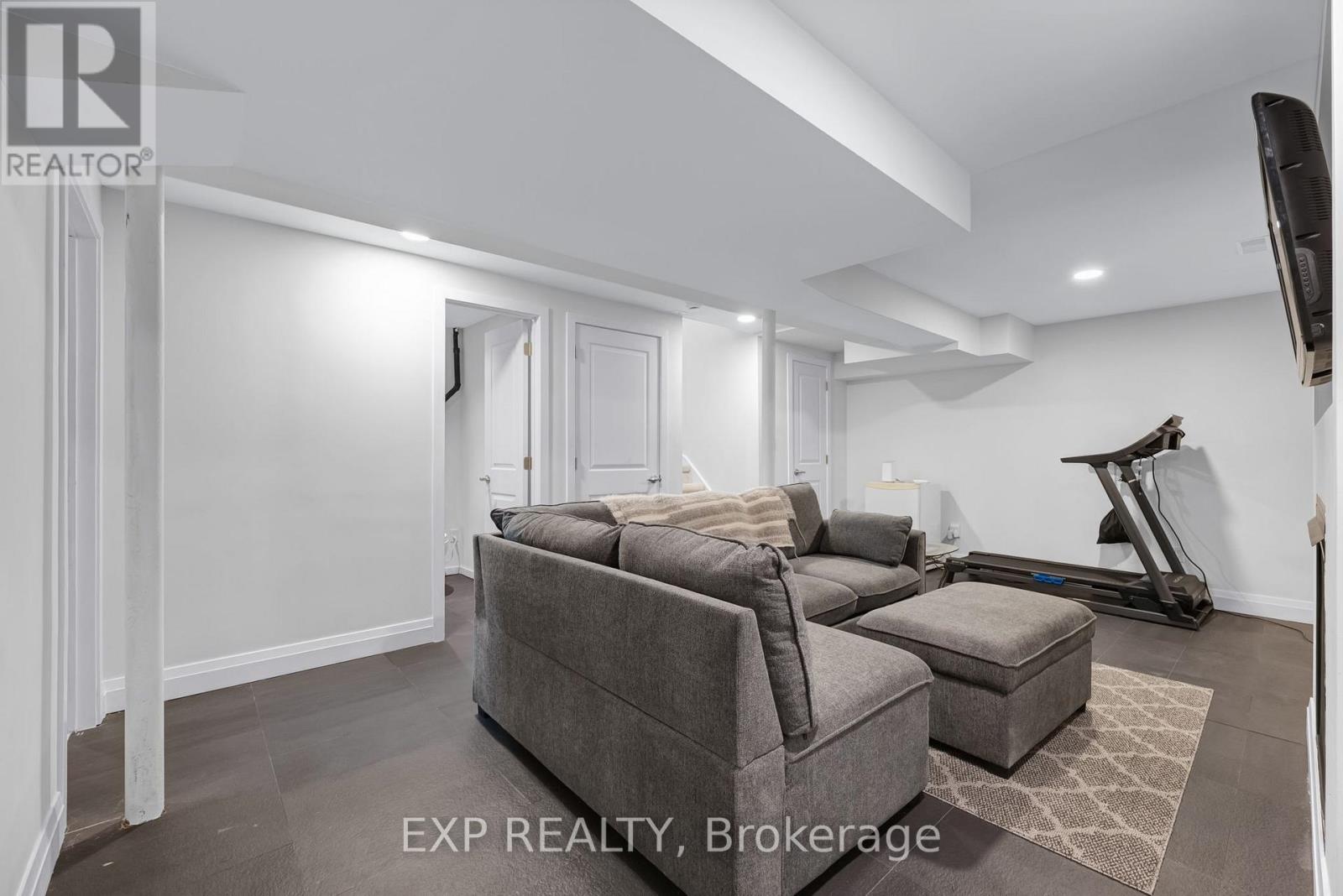 14 Russell Hill Road Property Photo 34