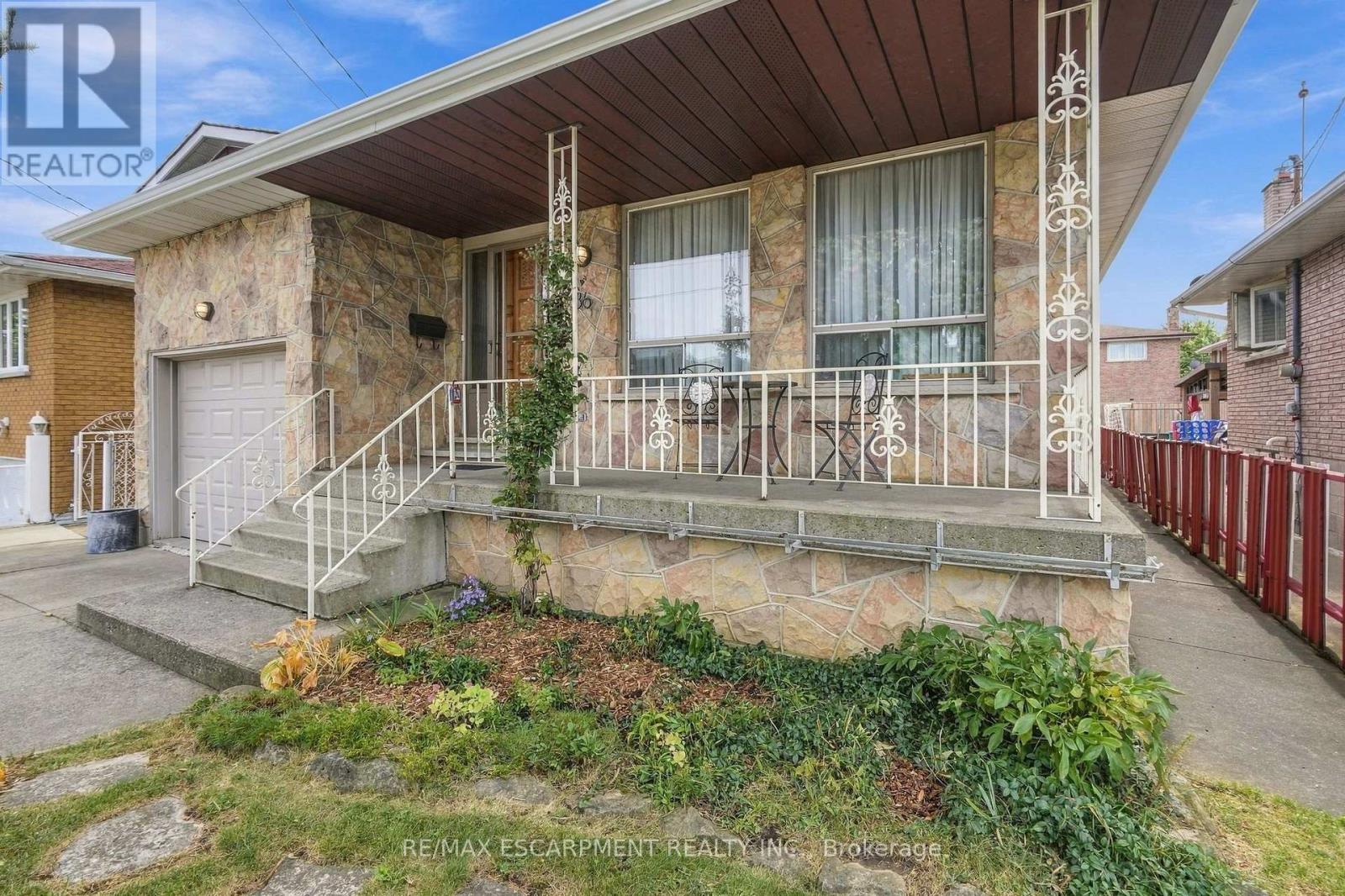 36 Algonquin Court Property Photo 2