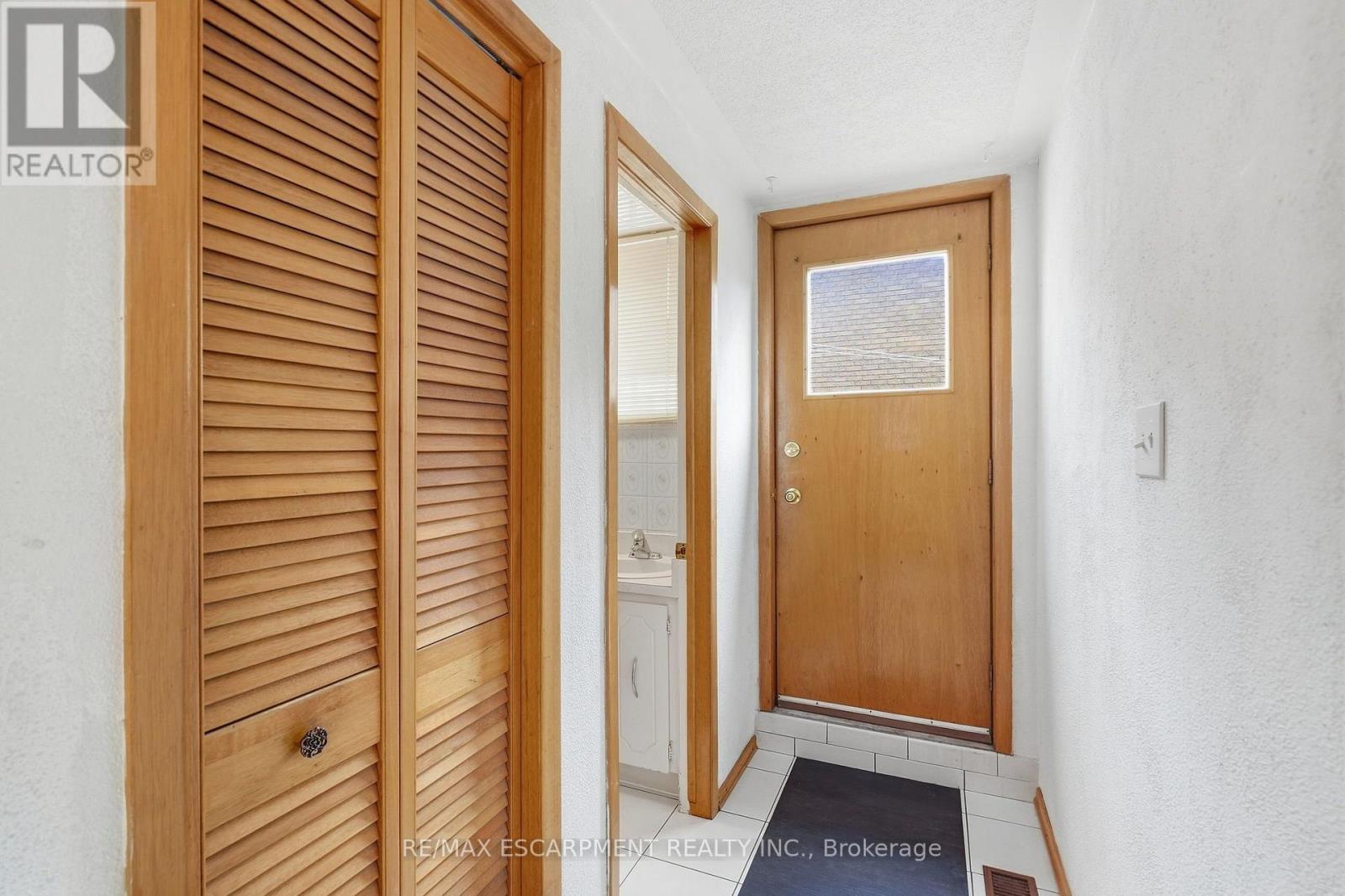 36 Algonquin Court Property Photo 22