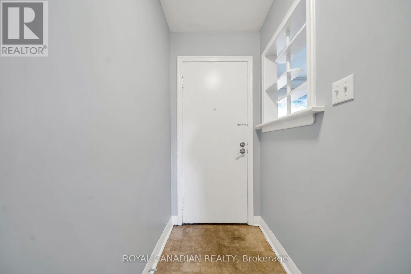 457 Dumfries Avenue Property Photo 6