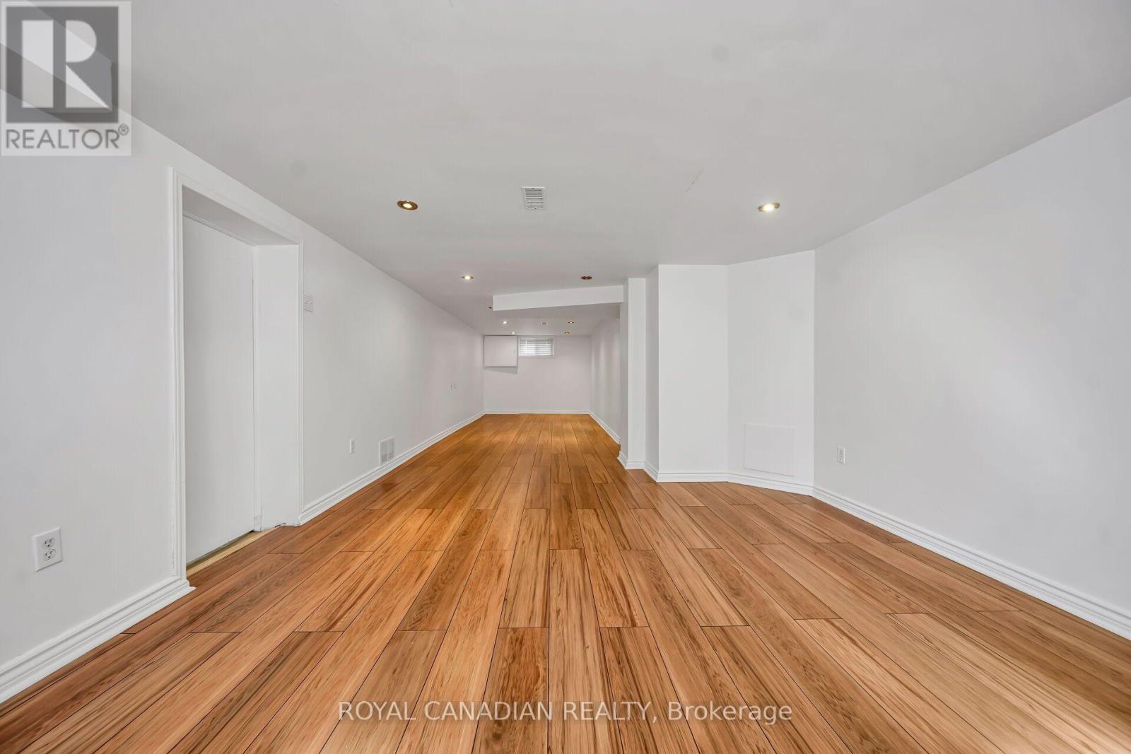 457 Dumfries Avenue Property Photo 34