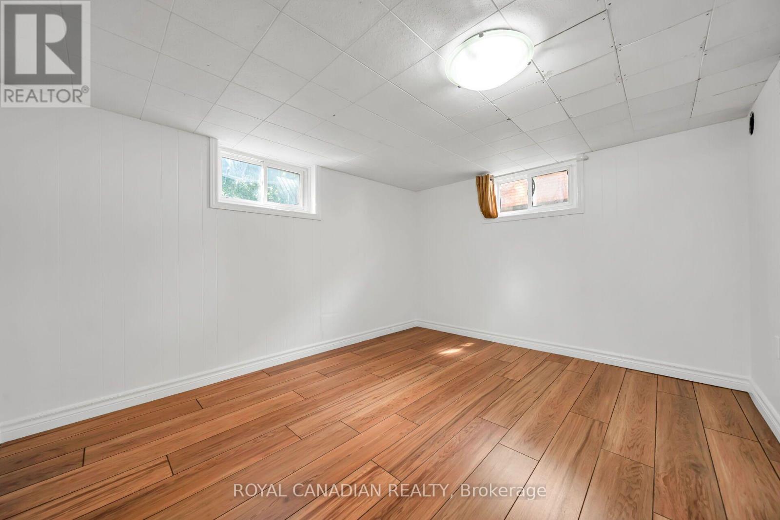 457 Dumfries Avenue Property Photo 39