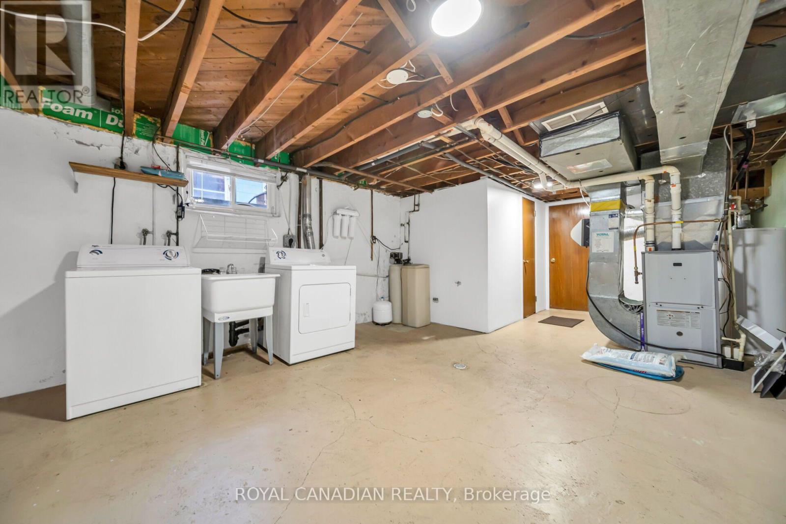 457 Dumfries Avenue Property Photo 42