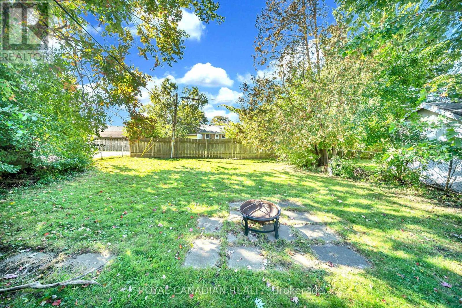 457 Dumfries Avenue Property Photo 46