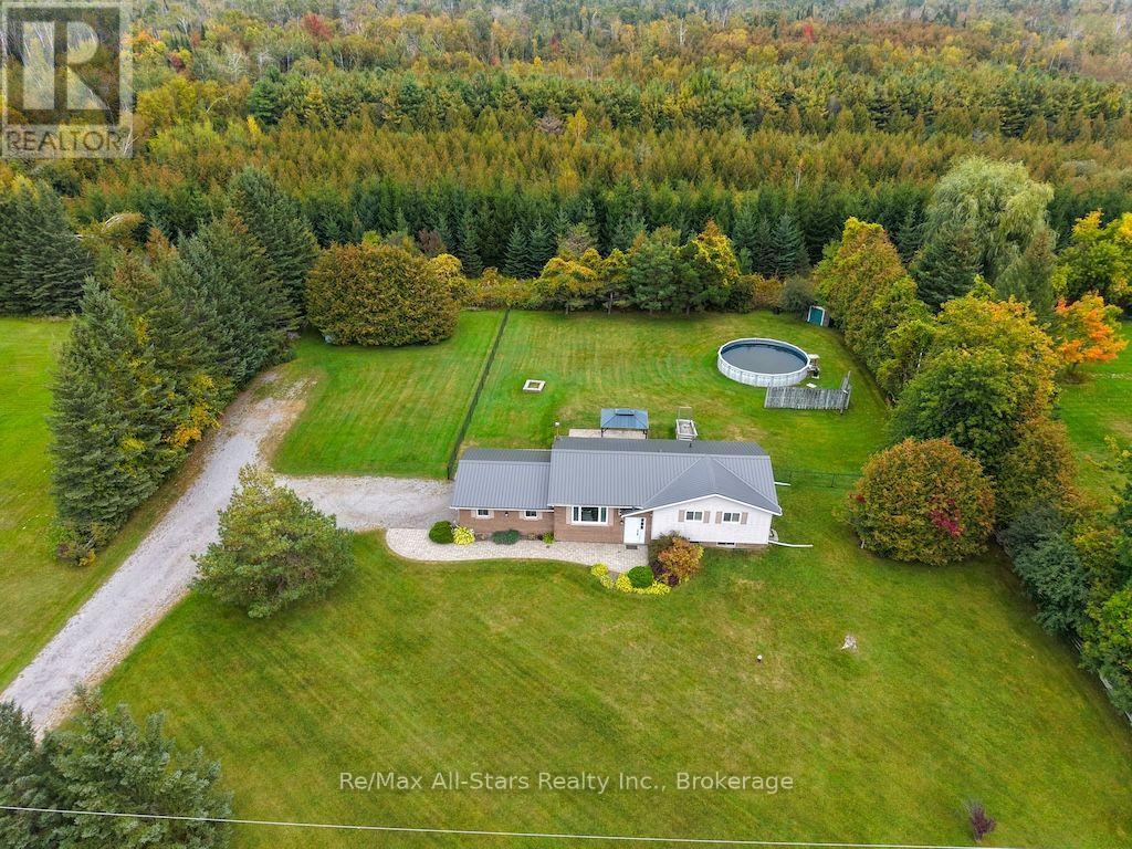 530 Centreline Road Property Photo 1
