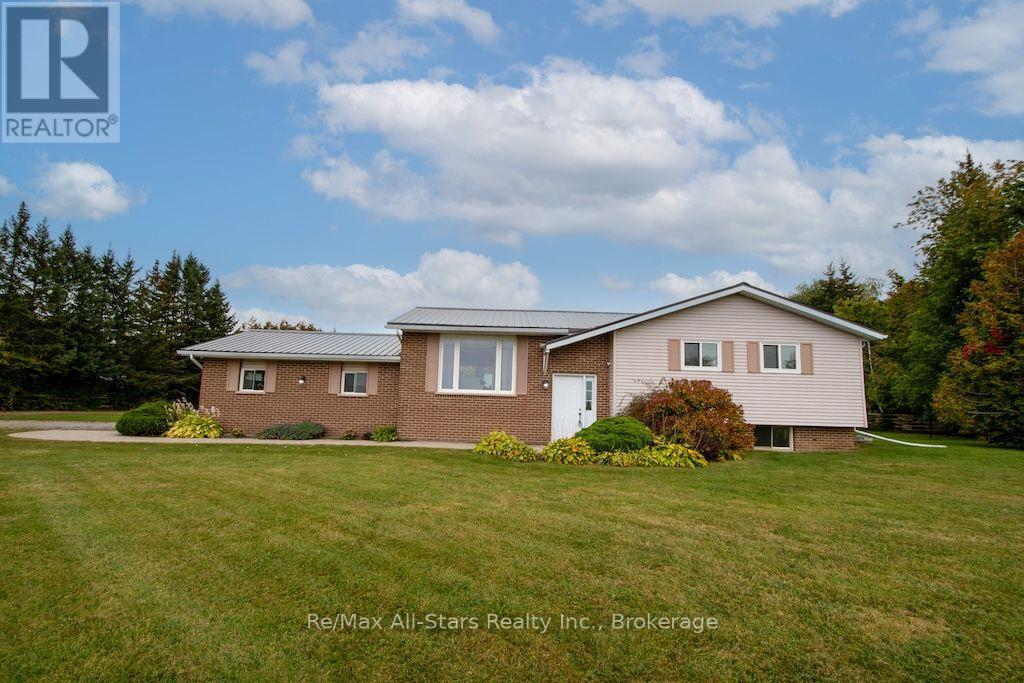 530 Centreline Road Property Photo 2