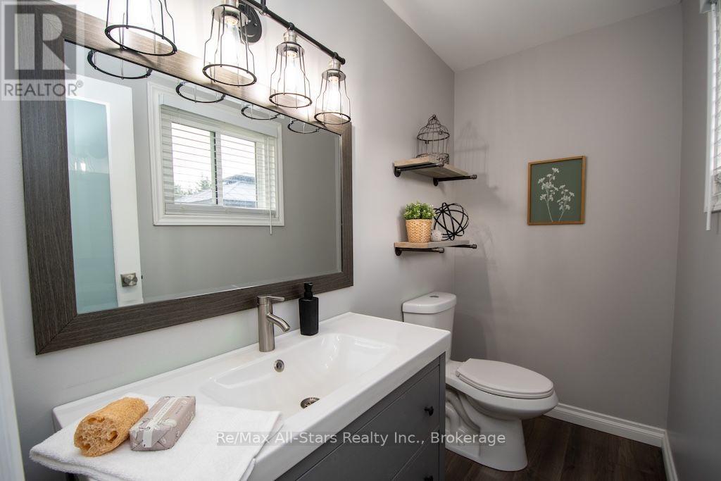 530 Centreline Road Property Photo 17