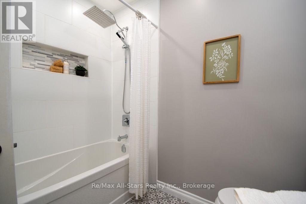530 Centreline Road Property Photo 23