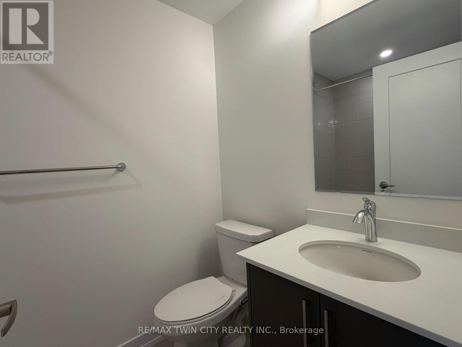 80 - 42 Lowes Road W Property Photo 15