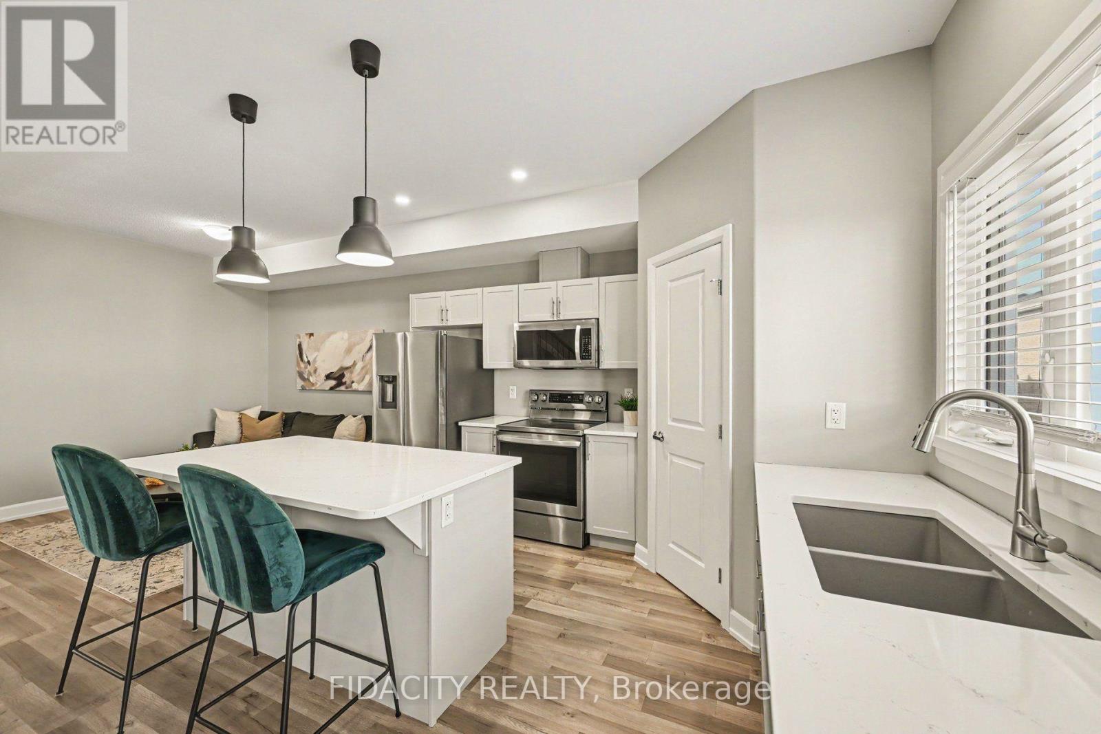 68 Vimy Ridge Crescent Property Photo 8