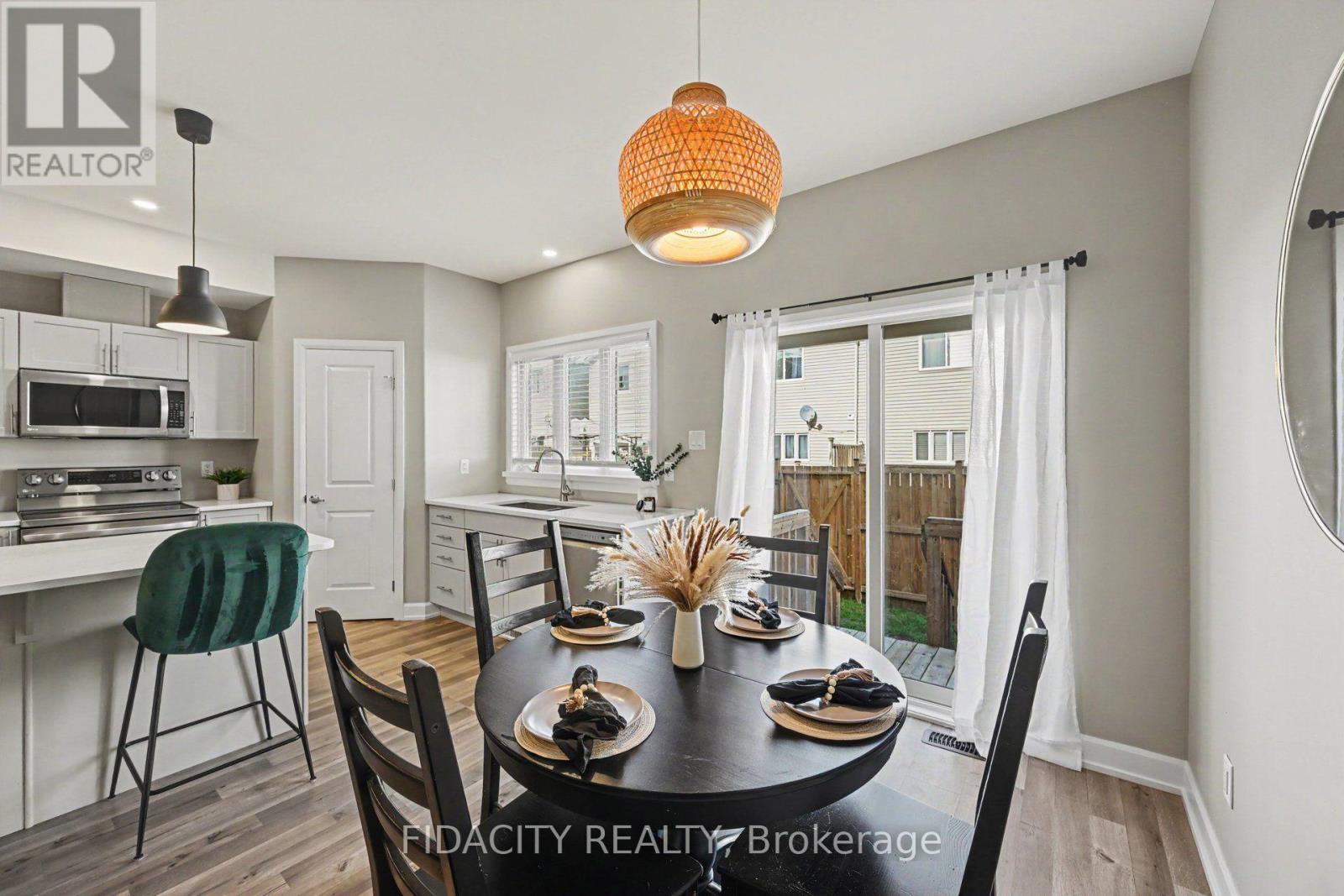68 Vimy Ridge Crescent Property Photo 12