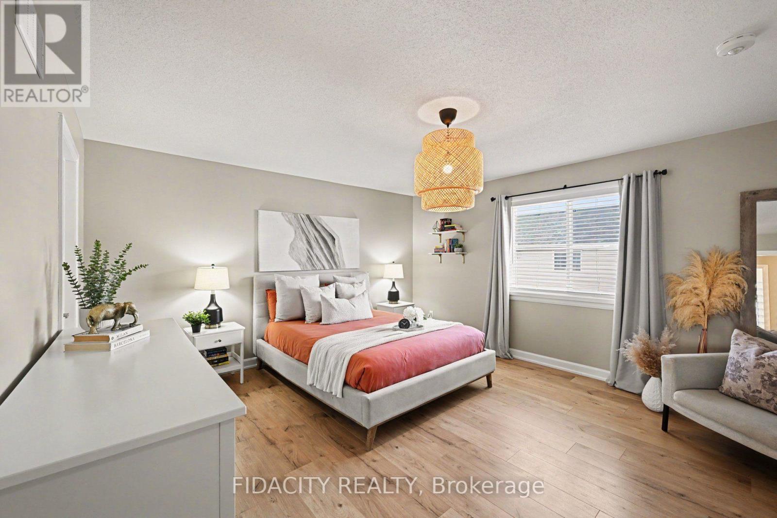 68 Vimy Ridge Crescent Property Photo 17