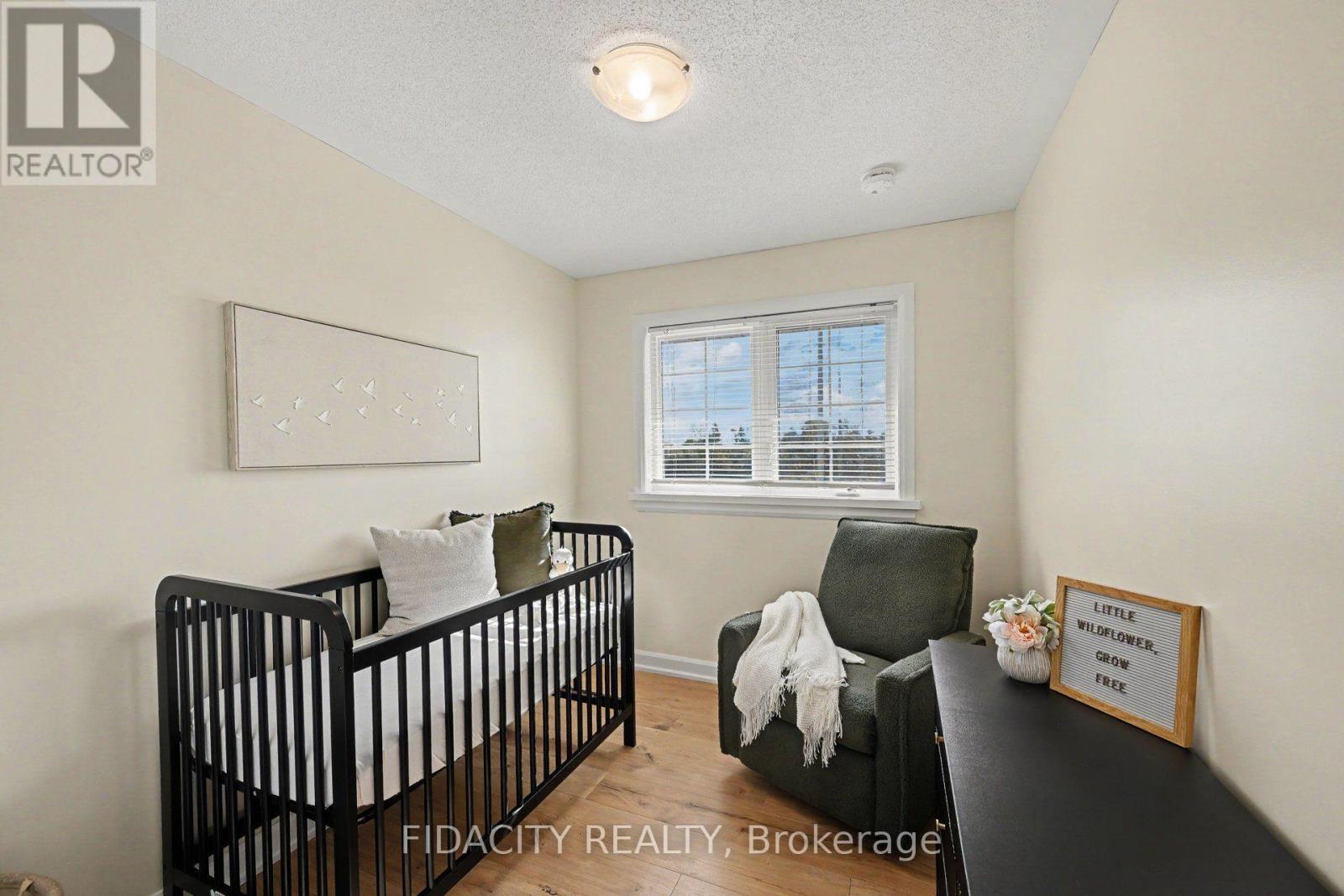 68 Vimy Ridge Crescent Property Photo 25