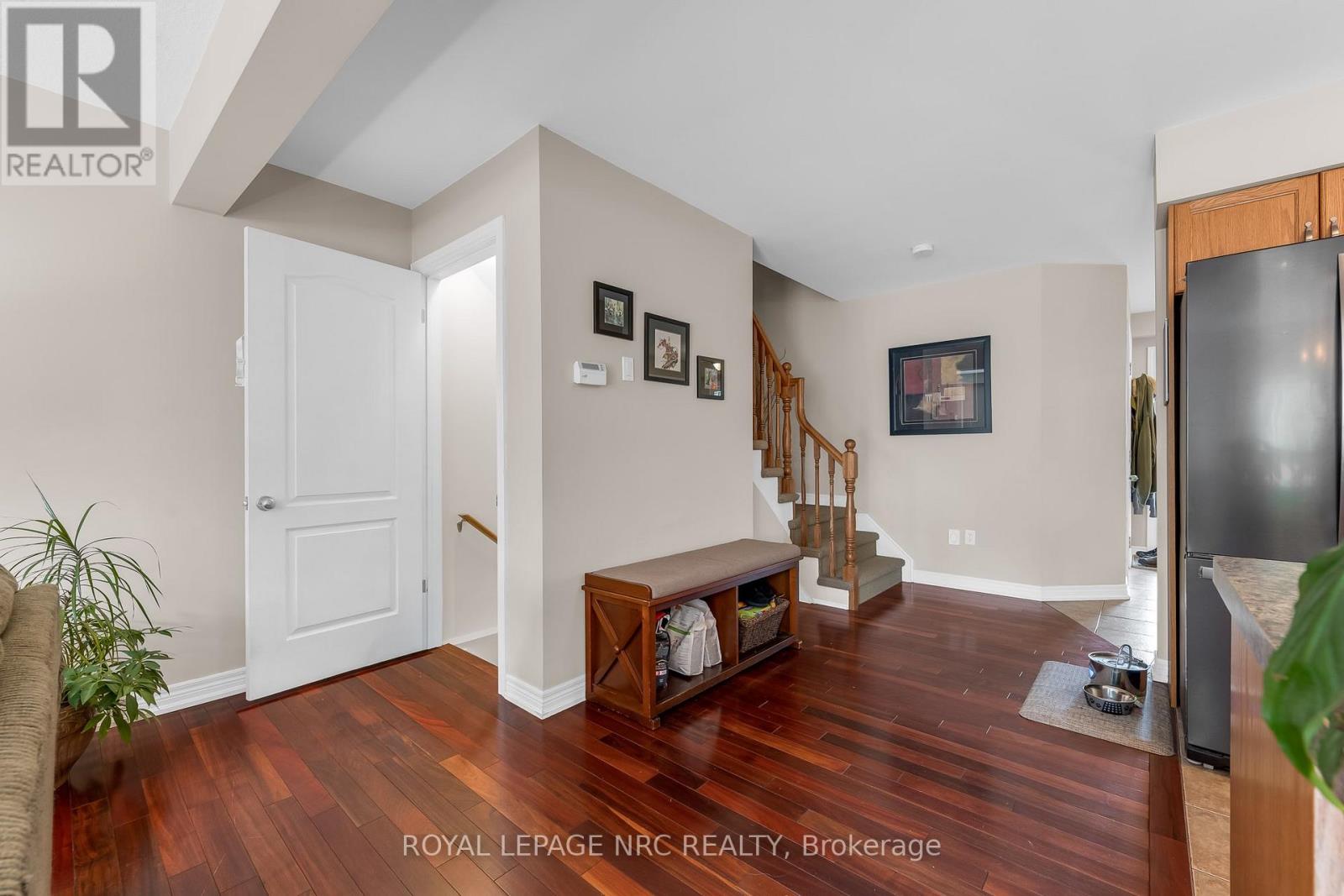 31 Thorold Road E Property Photo 6