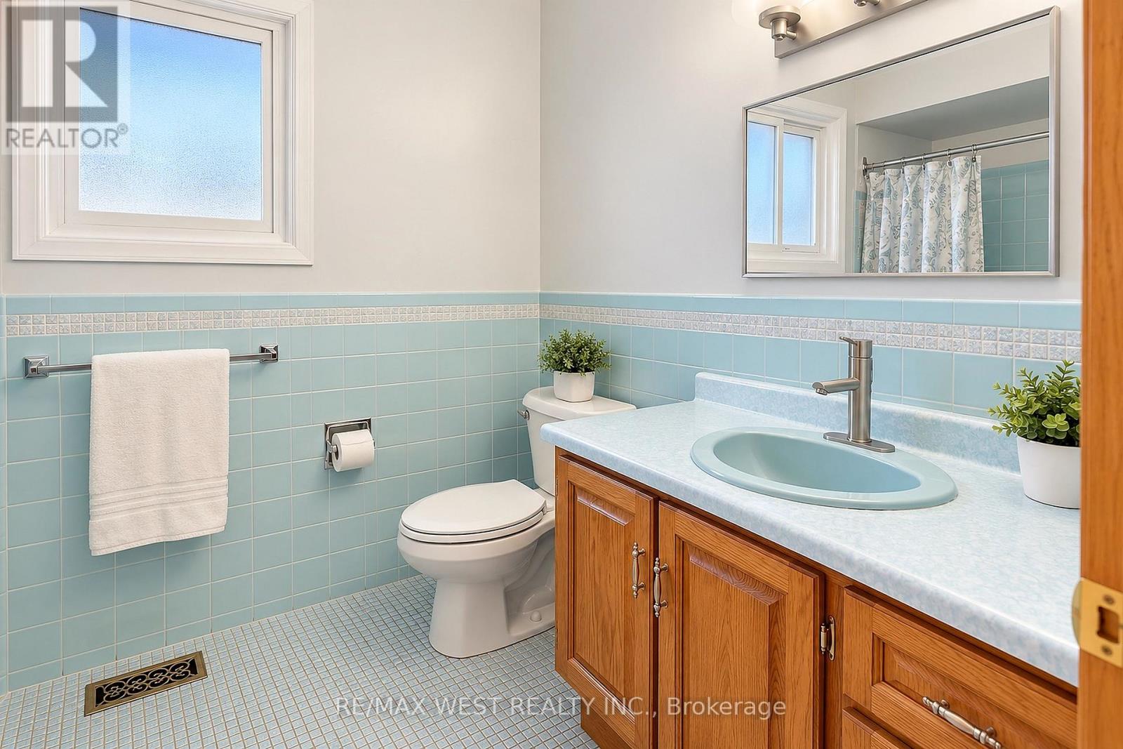 34 Glen Castle Drive Property Photo 10