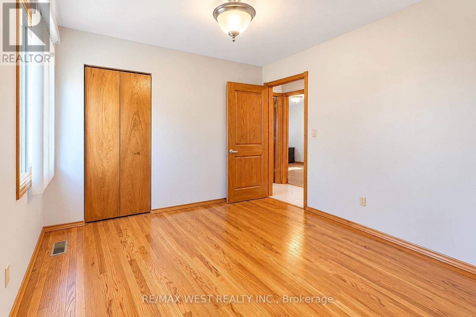 34 Glen Castle Drive Property Photo 12
