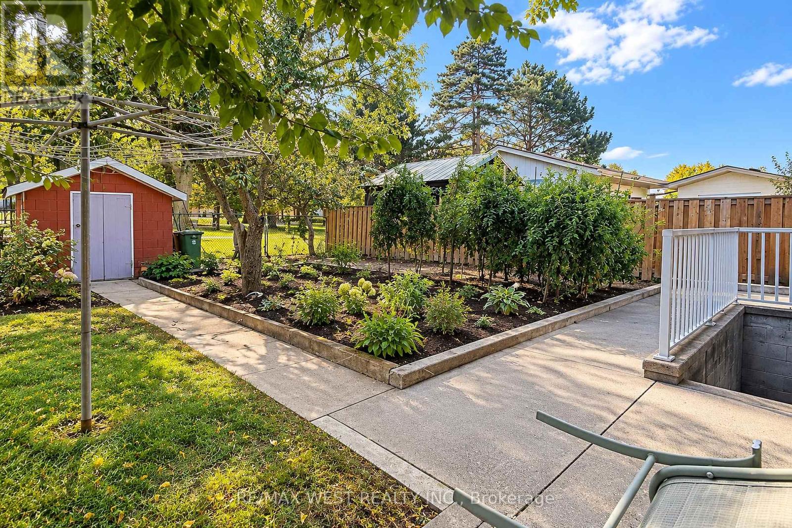 34 Glen Castle Drive Property Photo 23