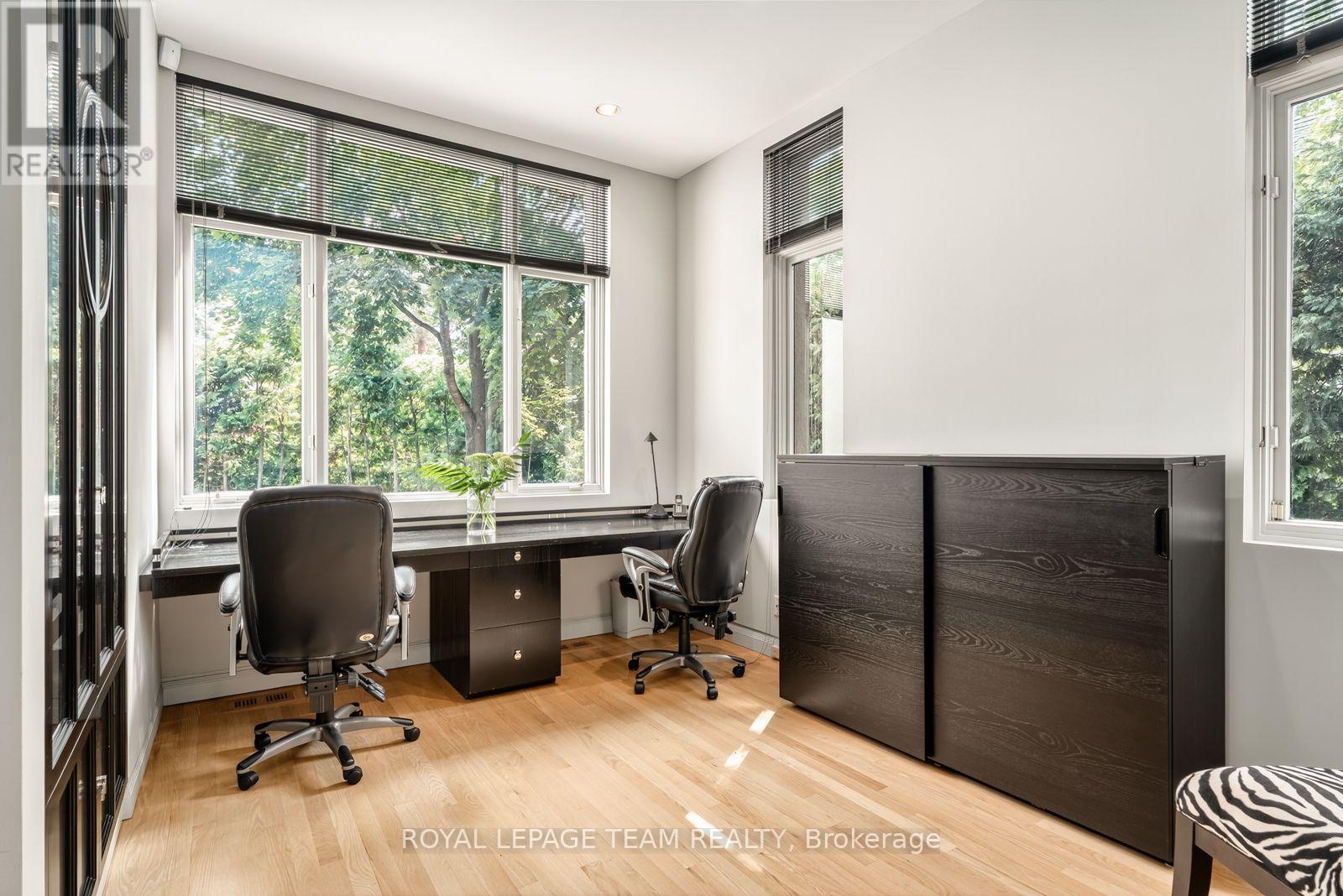 725 Manor Avenue Property Photo 15