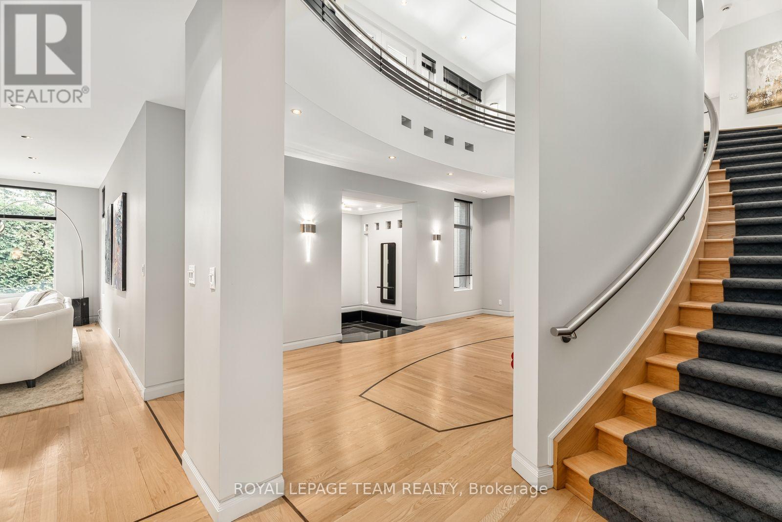 725 Manor Avenue Property Photo 16