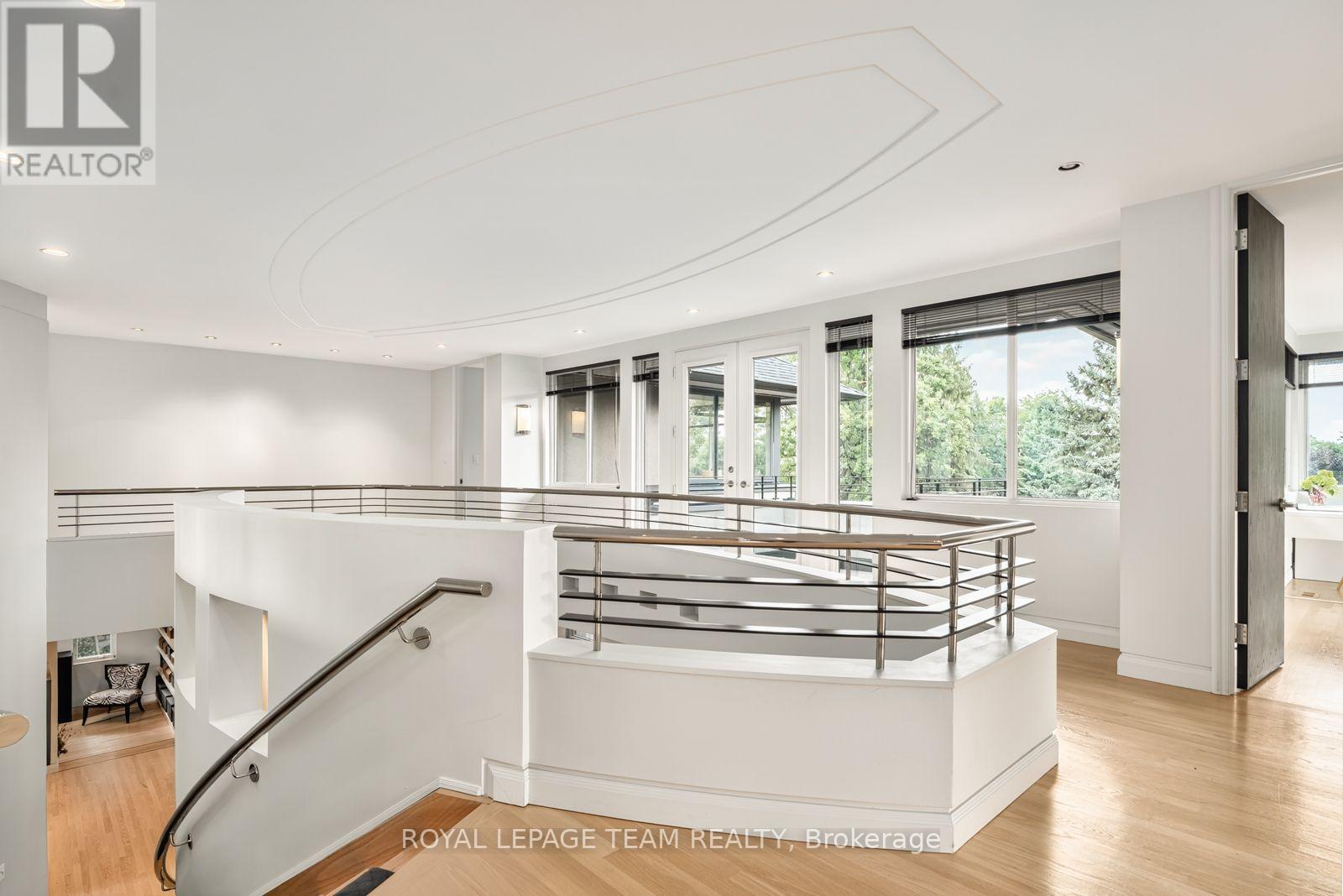 725 Manor Avenue Property Photo 18