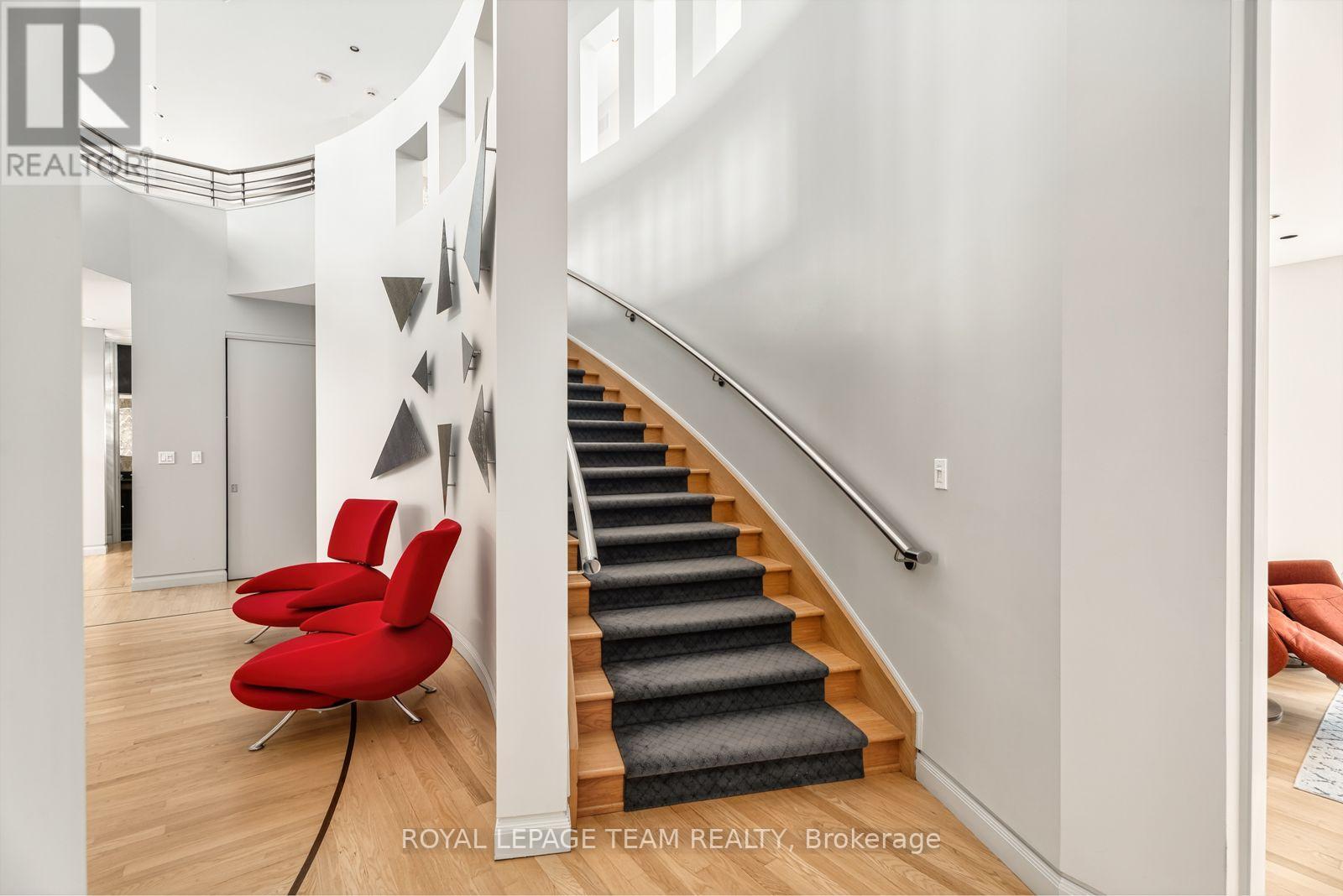 725 Manor Avenue Property Photo 33