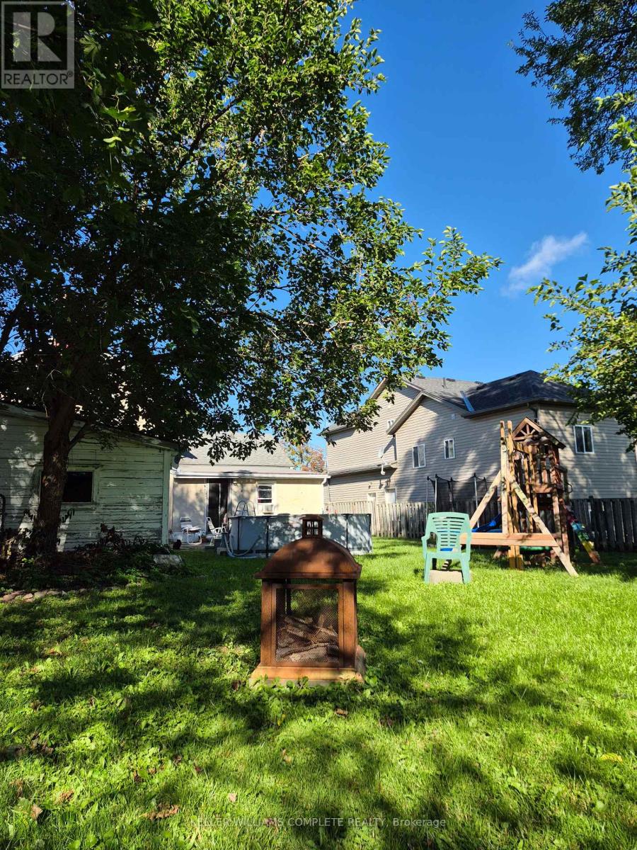 20 Carleton Street N Property Photo 6