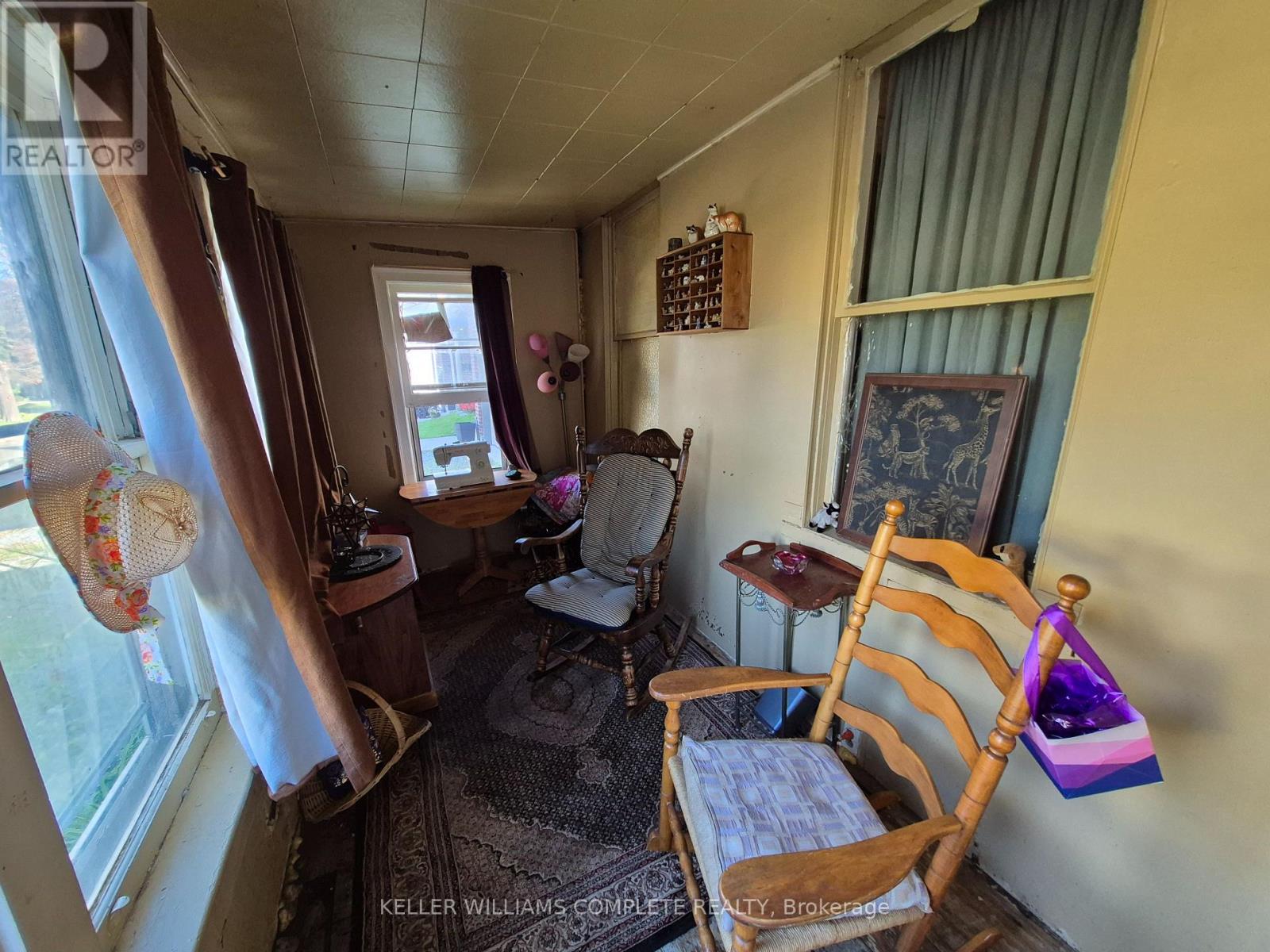 20 Carleton Street N Property Photo 10