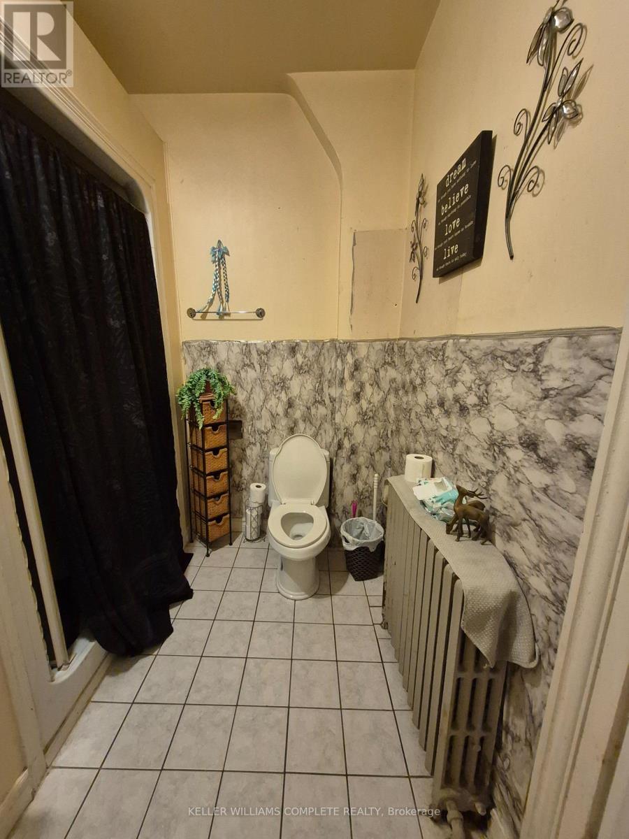 20 Carleton Street N Property Photo 13