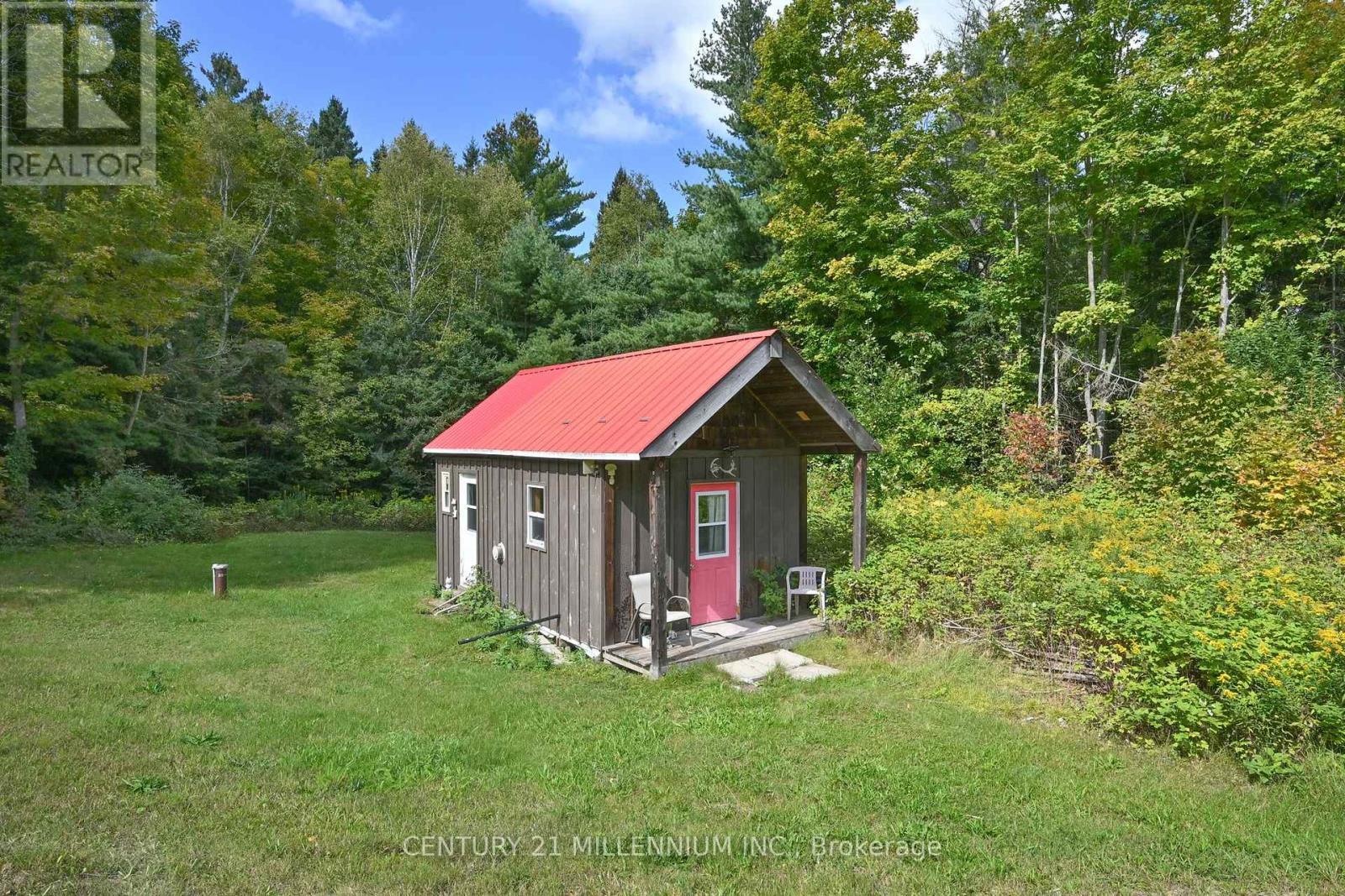 833542 4th Line Ehs Line Property Photo 17