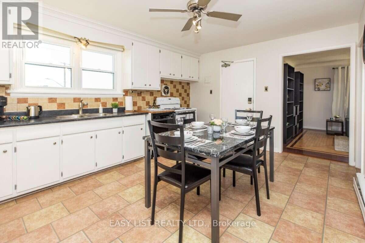 203-205 Marier Avenue Property Photo 4