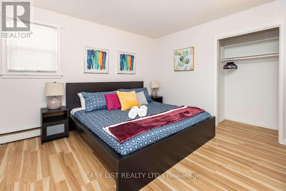 203-205 Marier Avenue Property Photo 6