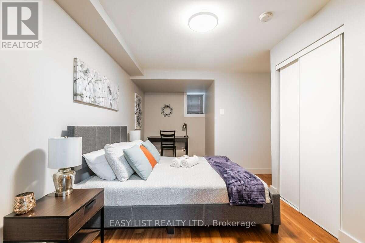 203-205 Marier Avenue Property Photo 12