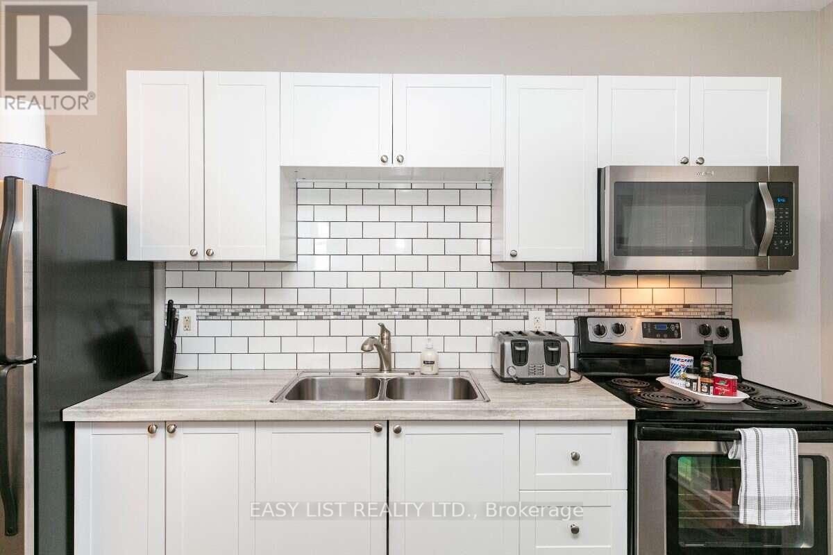 203-205 Marier Avenue Property Photo 22