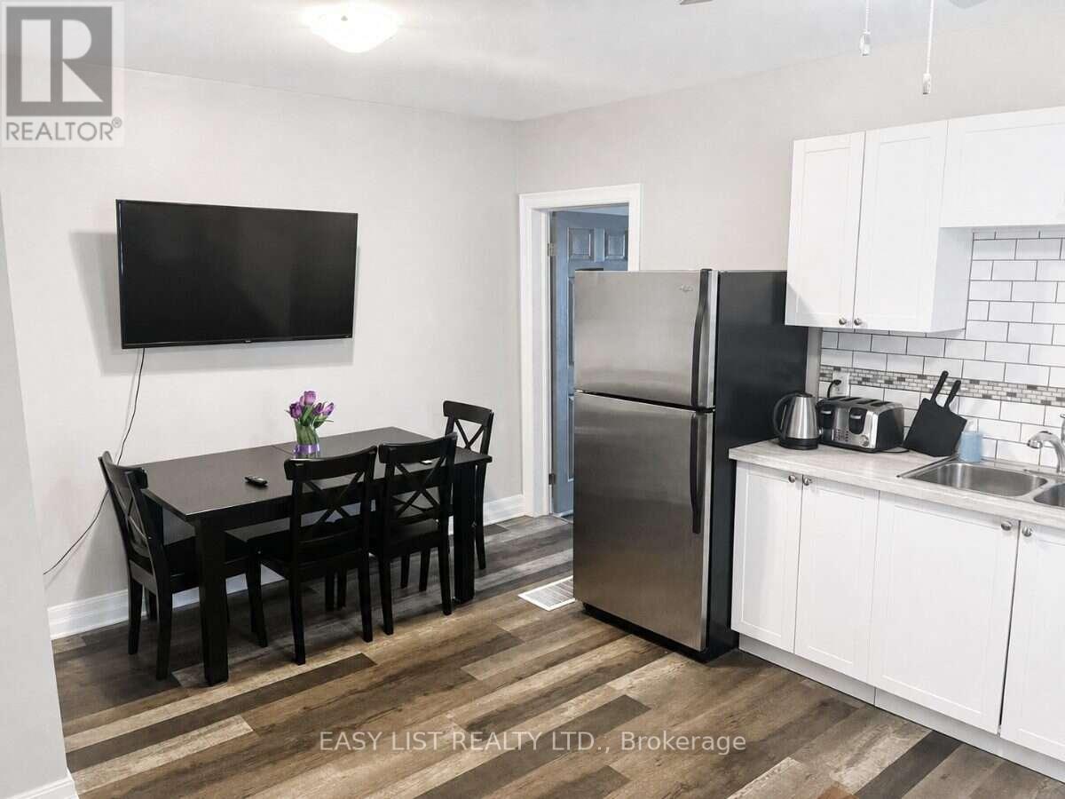 203-205 Marier Avenue Property Photo 23