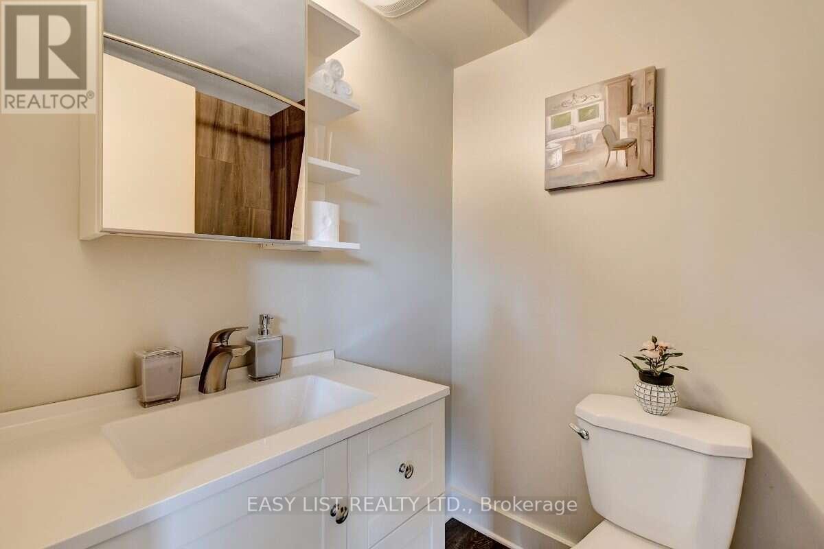 203-205 Marier Avenue Property Photo 31