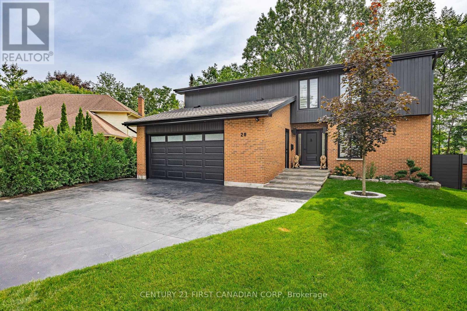 28 Lindbrook Court Property Photo 1