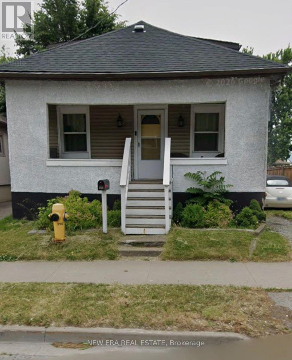 212 Niagara Street Property Photo 1