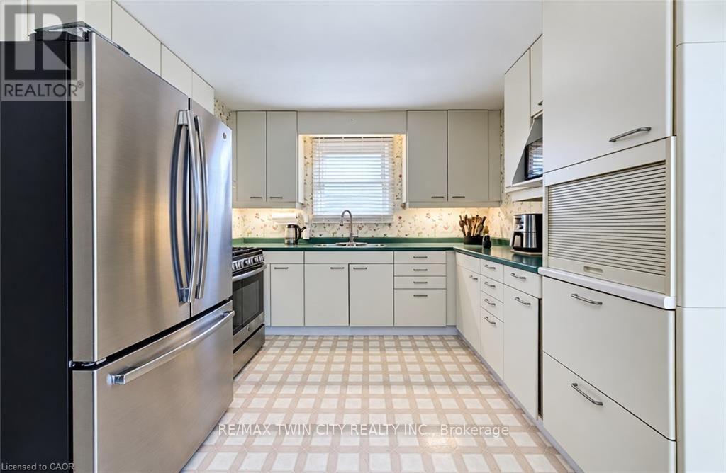 136 Sekura Crescent Property Photo 10