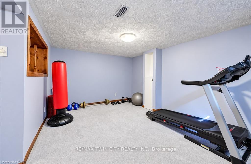 136 Sekura Crescent Property Photo 22