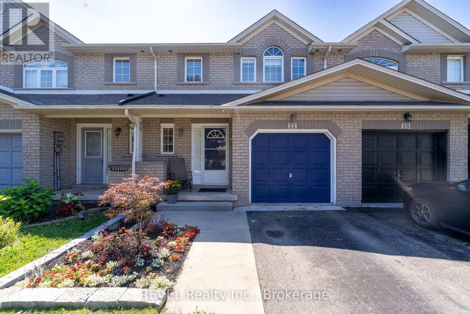 11 Elderberry Avenue Property Photo 3
