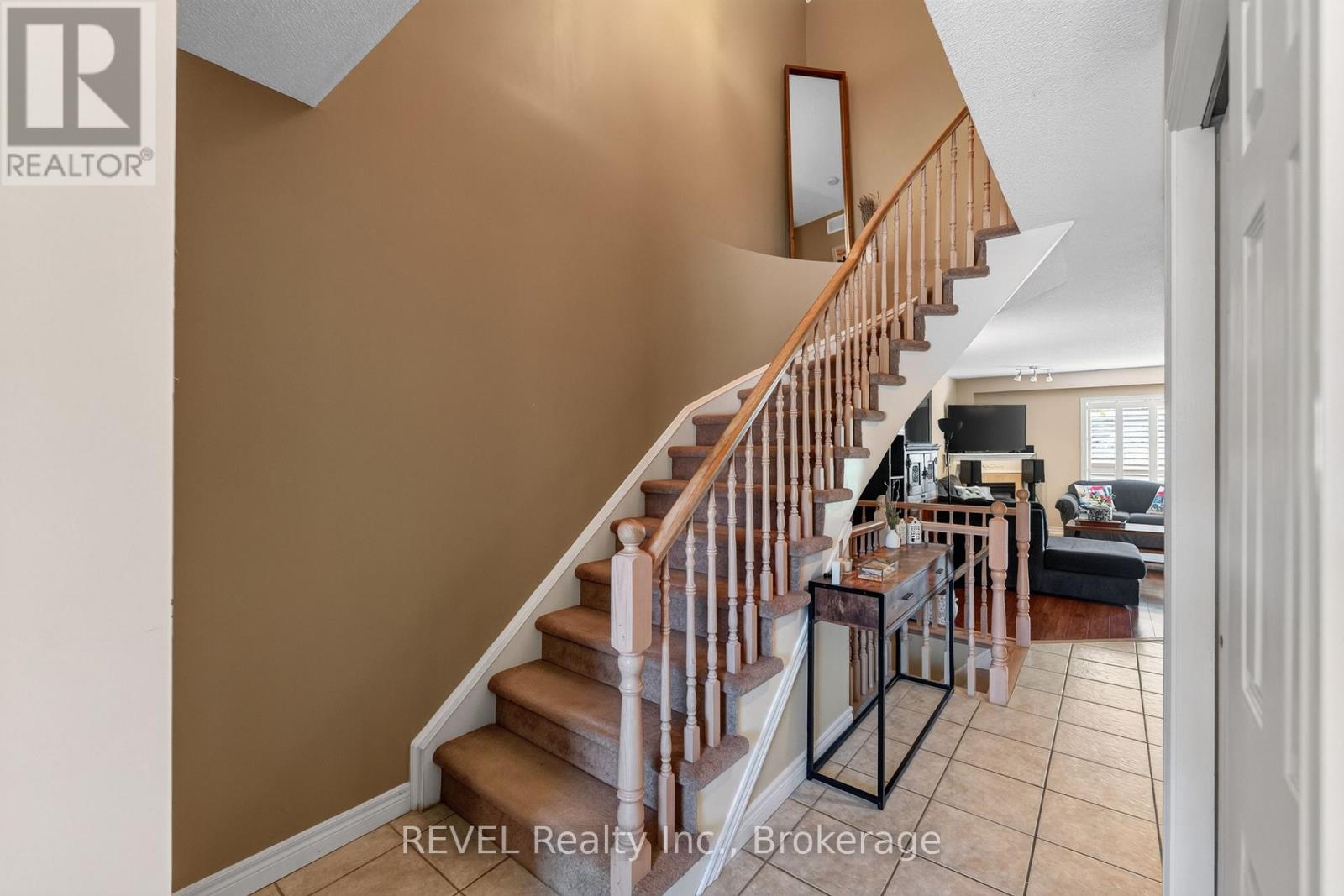 11 Elderberry Avenue Property Photo 9