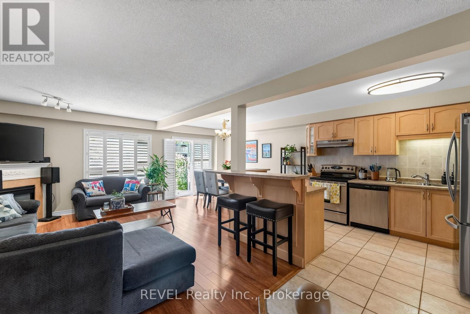 11 Elderberry Avenue Property Photo 10