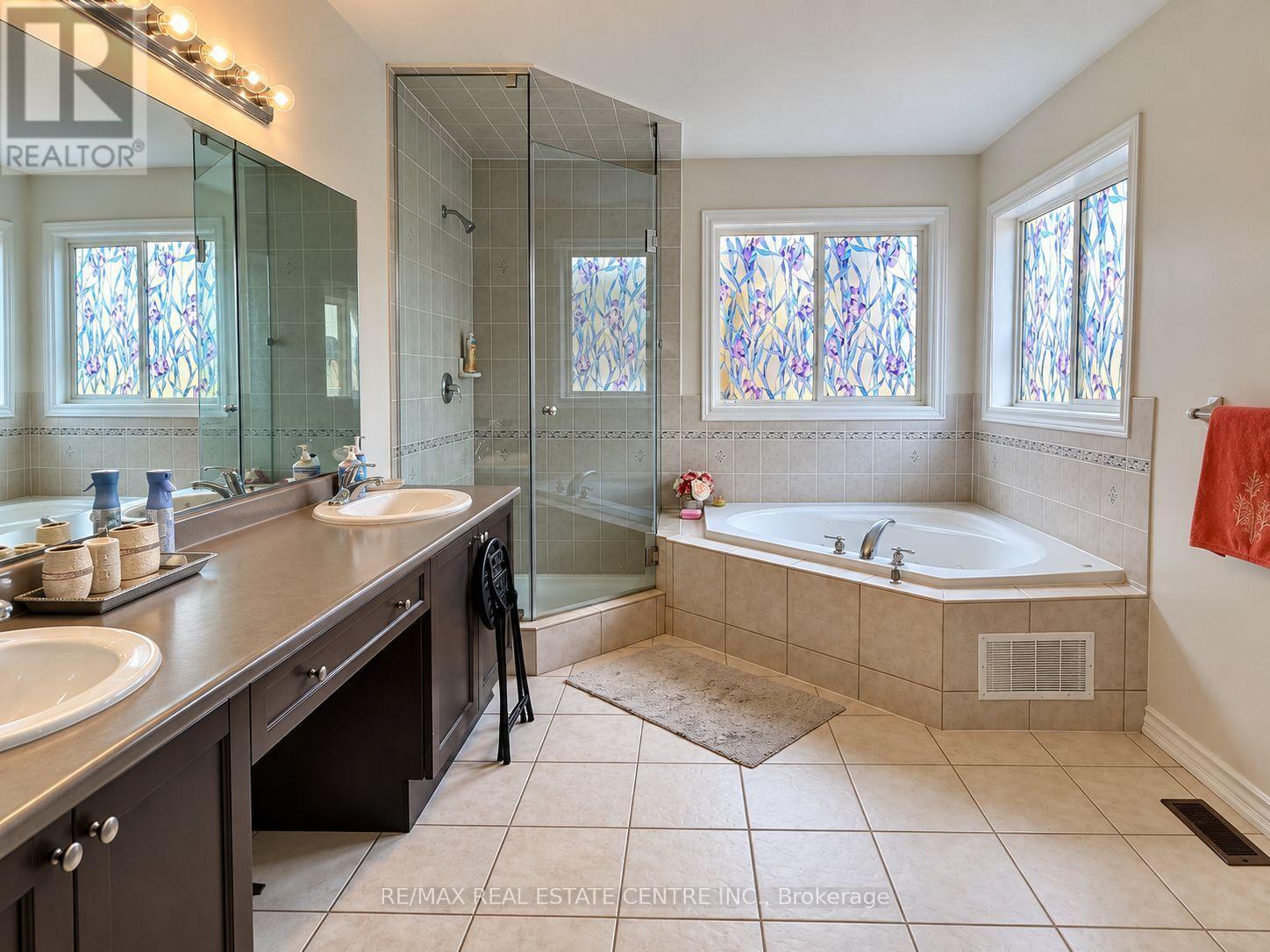 639 Hammond Street W Property Photo 10