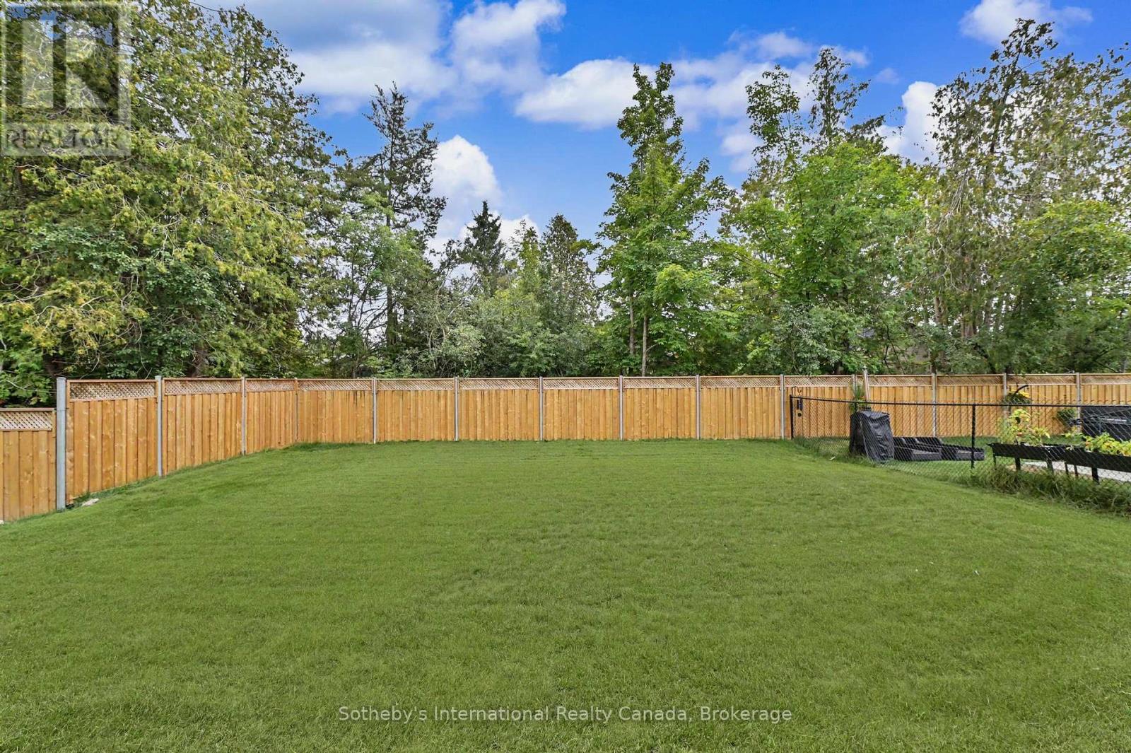 9 Hillcroft Way Property Photo 10