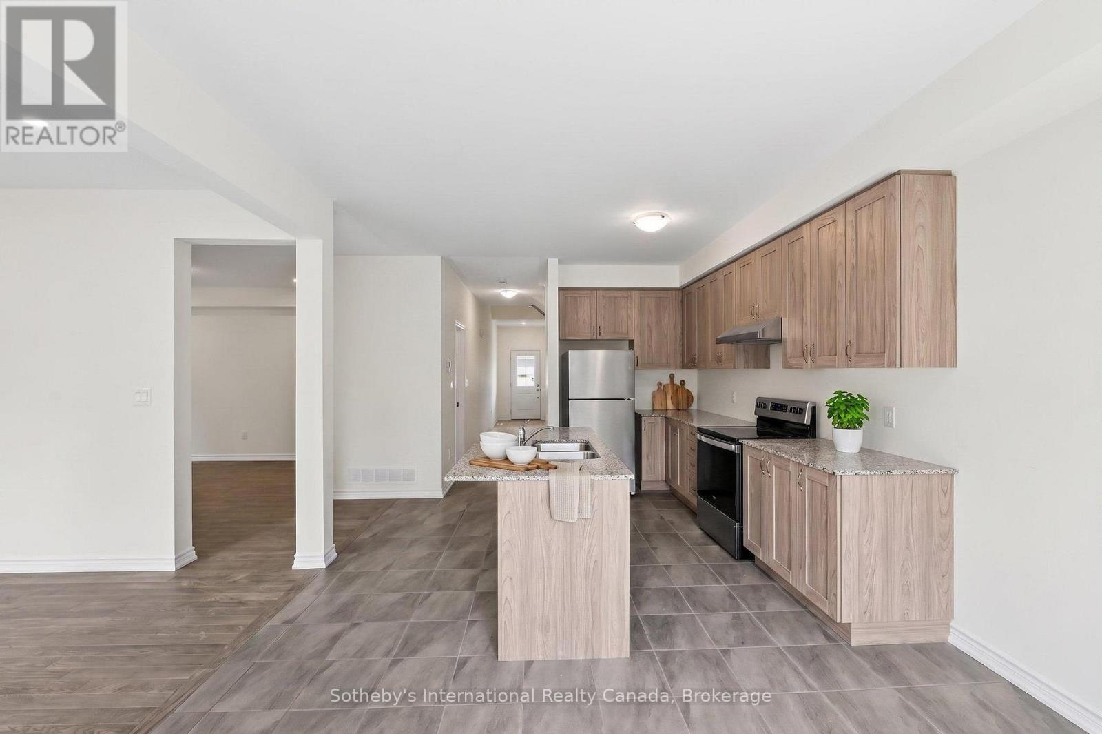 9 Hillcroft Way Property Photo 13