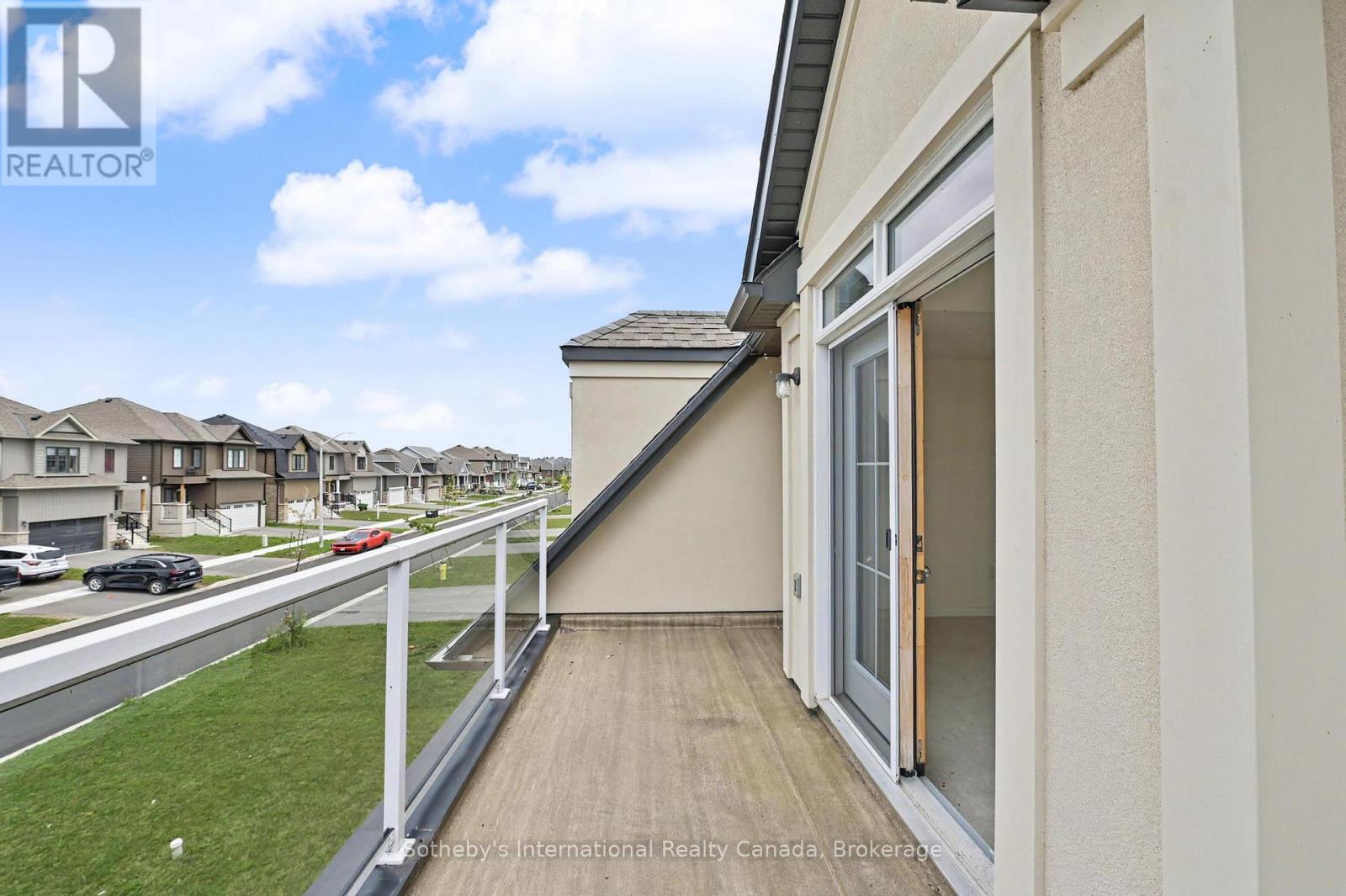 9 Hillcroft Way Property Photo 18