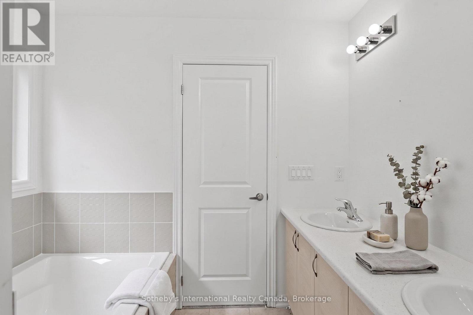 9 Hillcroft Way Property Photo 31