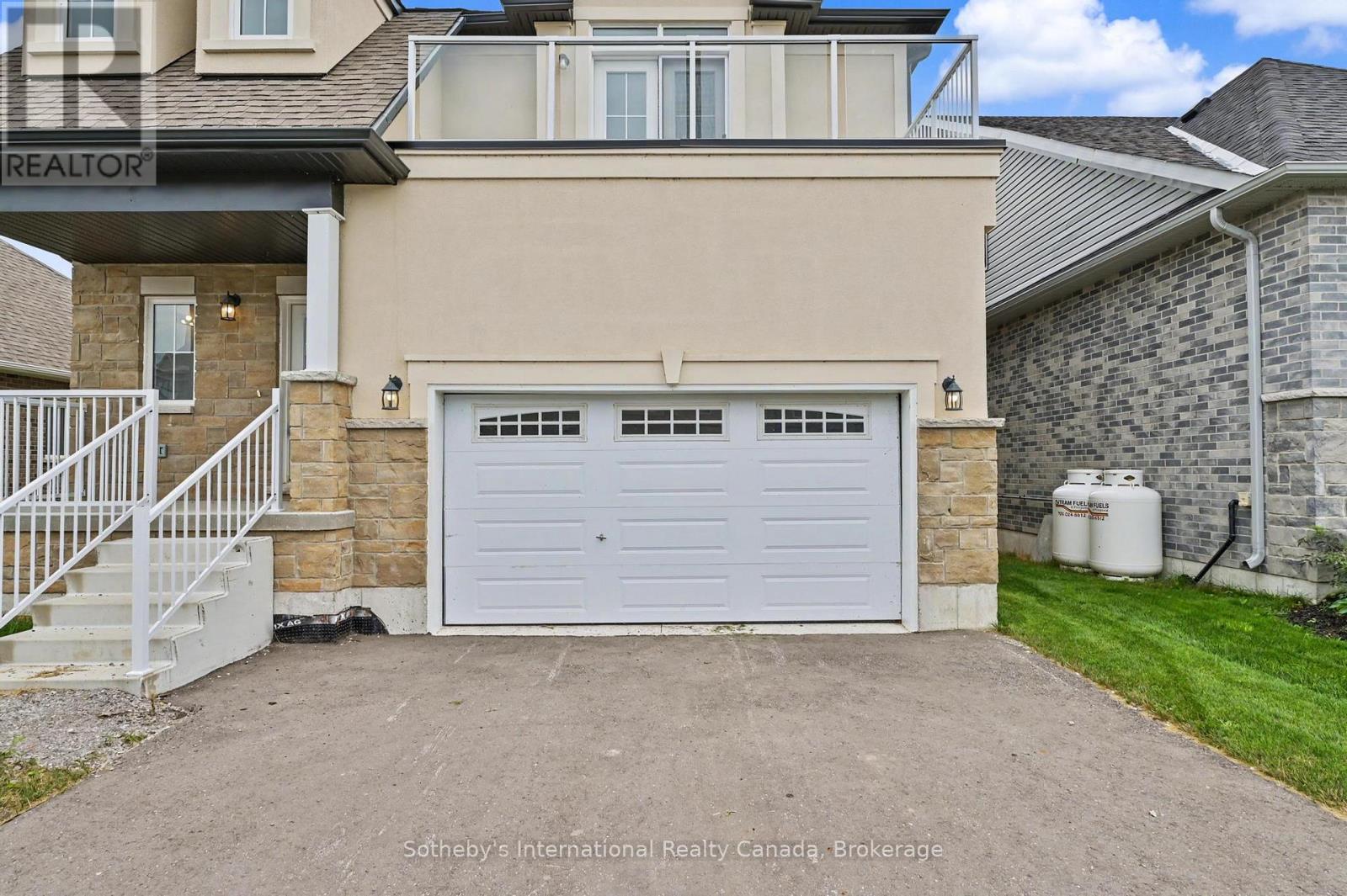 9 Hillcroft Way Property Photo 40