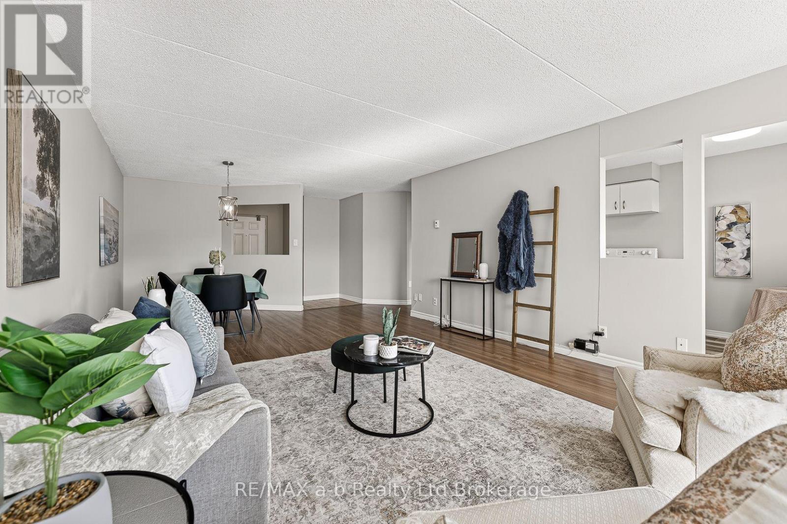 406 - 217 Thames Street S Property Photo 18