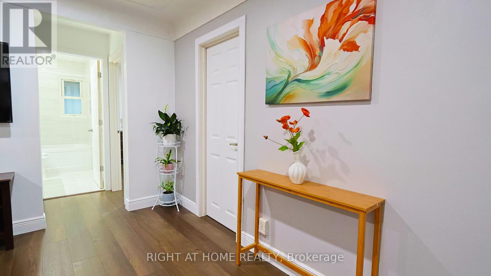 82 Normanhurst Avenue Property Photo 8